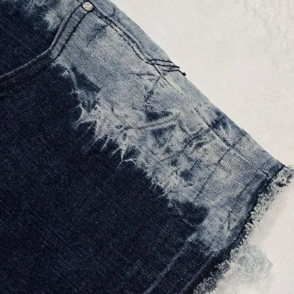 Justice Girls Blue Acid Wash Distressed Raw Hem Embroidered Denim Shorts EUC 14